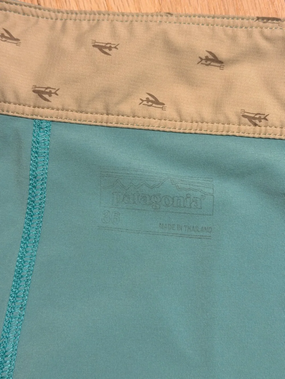 Patagonia FLAWED Hydropeak Boardshorts Men’s Size 36 Turquoise Blue Swim Summer